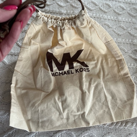 Michael Kors Rich Gold Shoulder Bag with Dust Bag - Picture 16 of 16